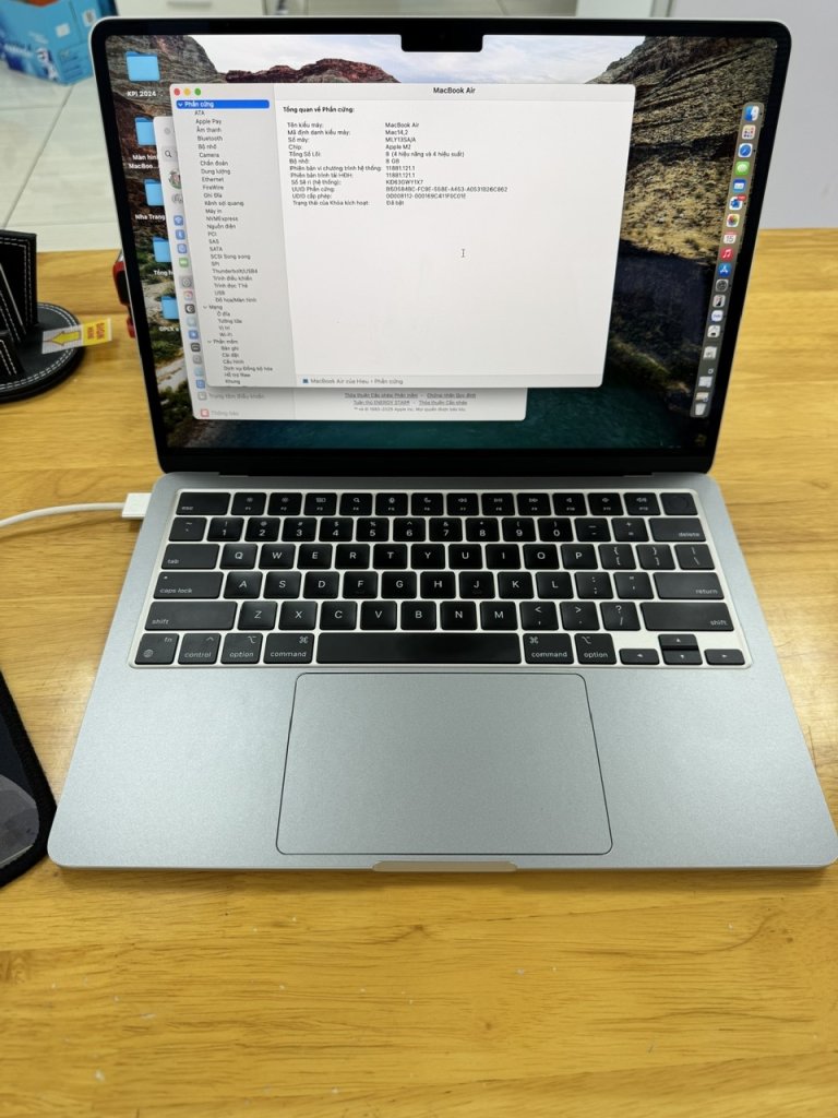 mac air m2.jpg