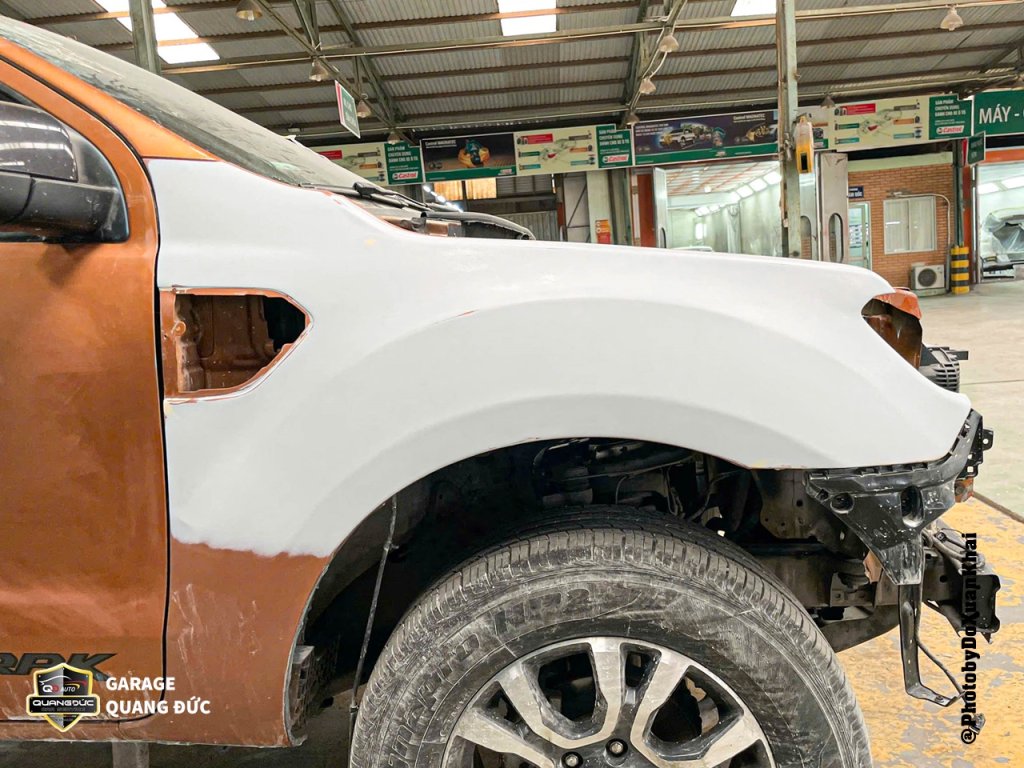 FORD RANGER MÀU CAM - TAI NẠN ĐẦU ĐUÔI, BUNG TÚI KHÍ quangducauto khaiphuchoi (128).jpg