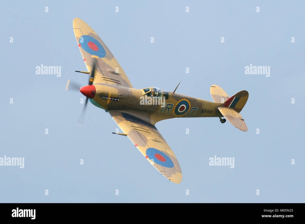 raf-battle-of-britain-memorial-flights-supermarine-spitfire-mkv-painted-M05N25.jpg