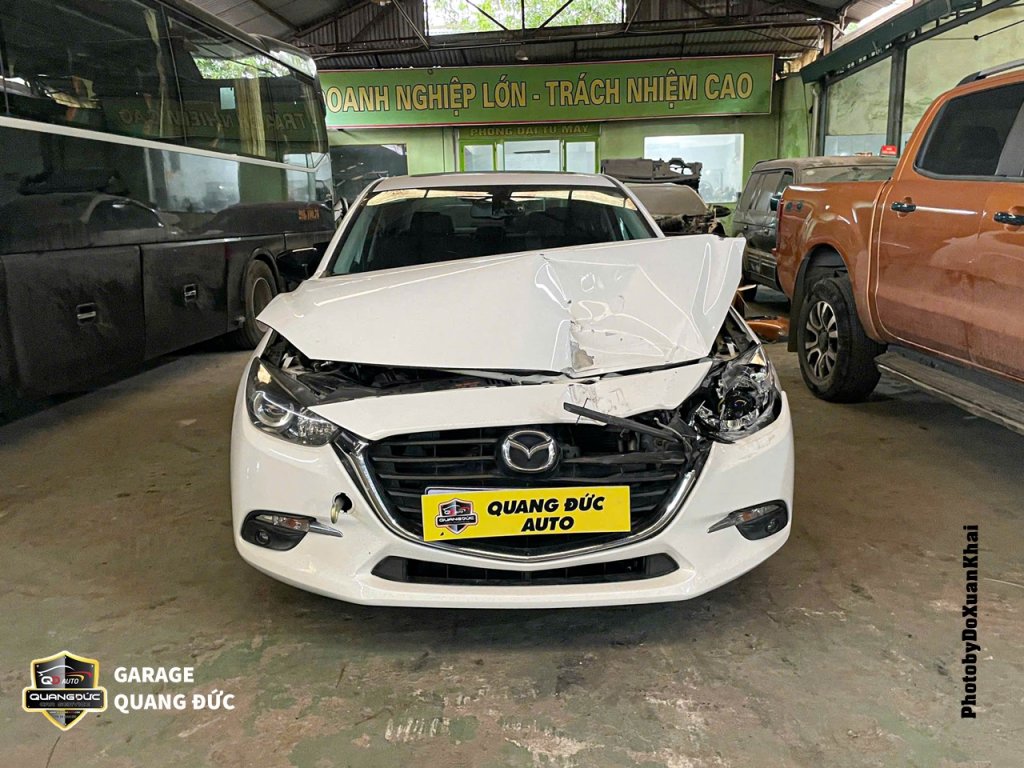MAZDA3 2019 TRẮNG - MÓP ĐẦU VỠ ĐÈN quangduc khaiphuchoi (10).jpg