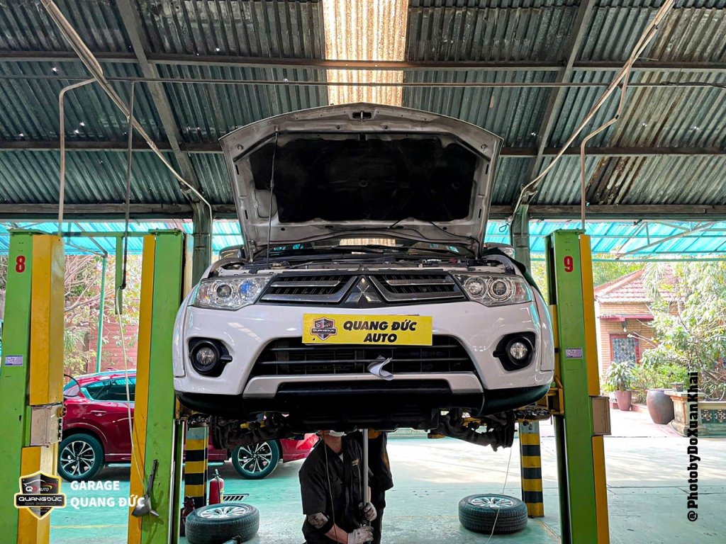 MITSUBUSHI PAJERO 2014 TRẮNG - SỬA CHỮA BẢO DƯỠNG GẦM, HỆ THỐNG CÔN  (2).jpg