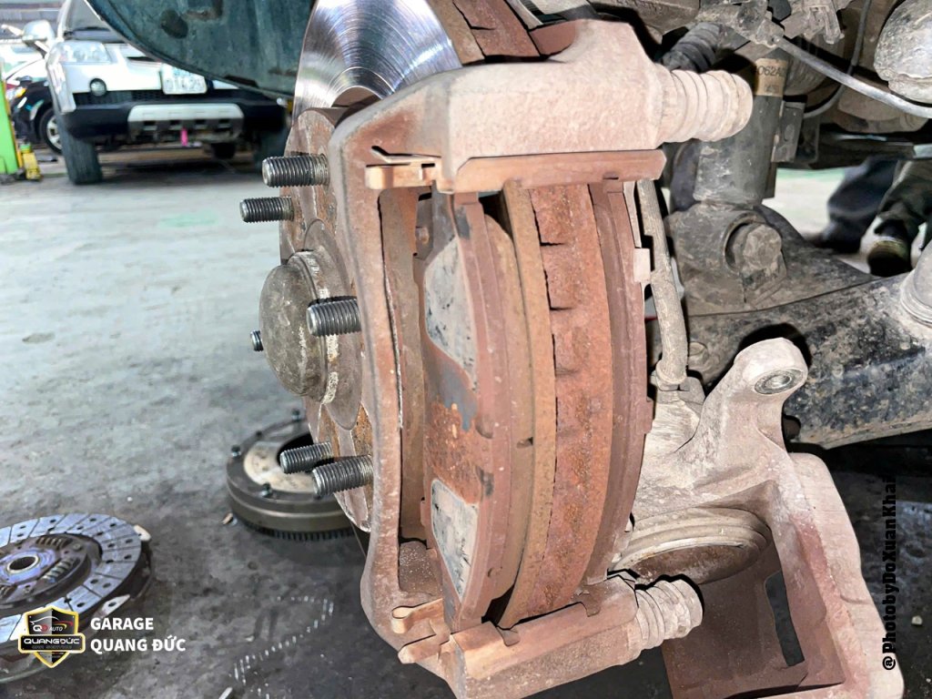 MITSUBUSHI PAJERO 2014 TRẮNG - SỬA CHỮA BẢO DƯỠNG GẦM, HỆ THỐNG CÔN  (8).jpg