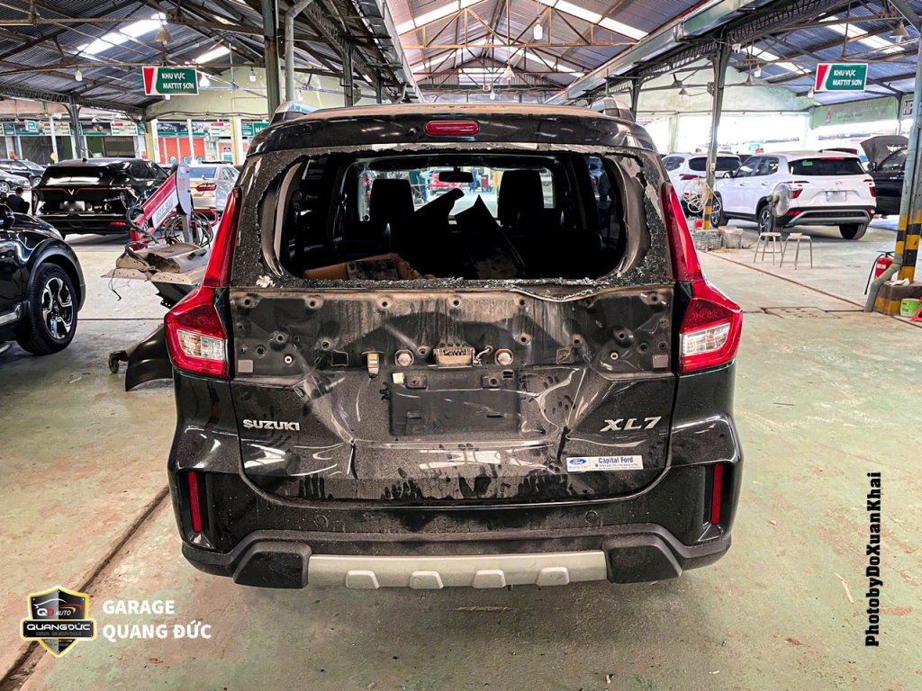 SUZUKI XL7 - MÓP NẮP CỐP VỠ KÍNH HẬU quangduc khaiphuchoi (2).jpg