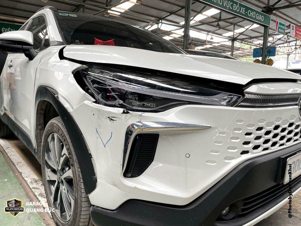 TOYOTA COROLLA CROSS 2024 - ĐÂM VỠ PHA PHỤ, MÓP TAI, RÁCH CẢN PHỤ kahiphuchoi quangduc (2).jpg