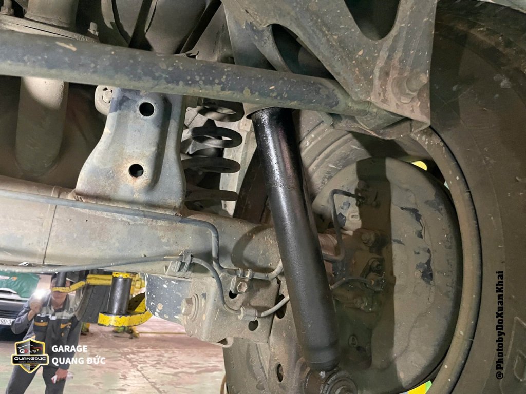 TOYOTA FORTUNER BẠC - XỬ LÝ MỌT GẦM quangducauto khaiphuchoi (21).jpg
