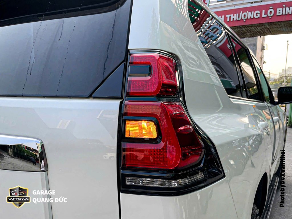 TOYOTA LANDCRUISER PRADO - THAY ĐÈN HẬU BÊN PHỤ quangduc khaiphuchoi (2).jpg