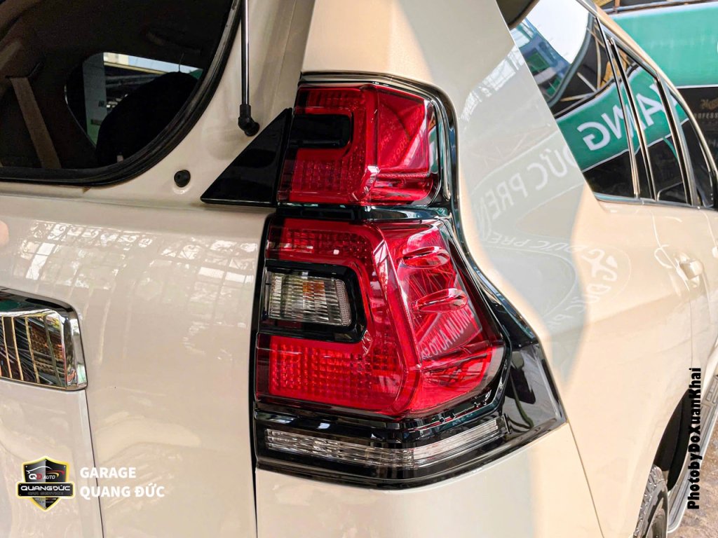 TOYOTA LANDCRUISER PRADO - THAY ĐÈN HẬU BÊN PHỤ quangduc khaiphuchoi (6).jpg