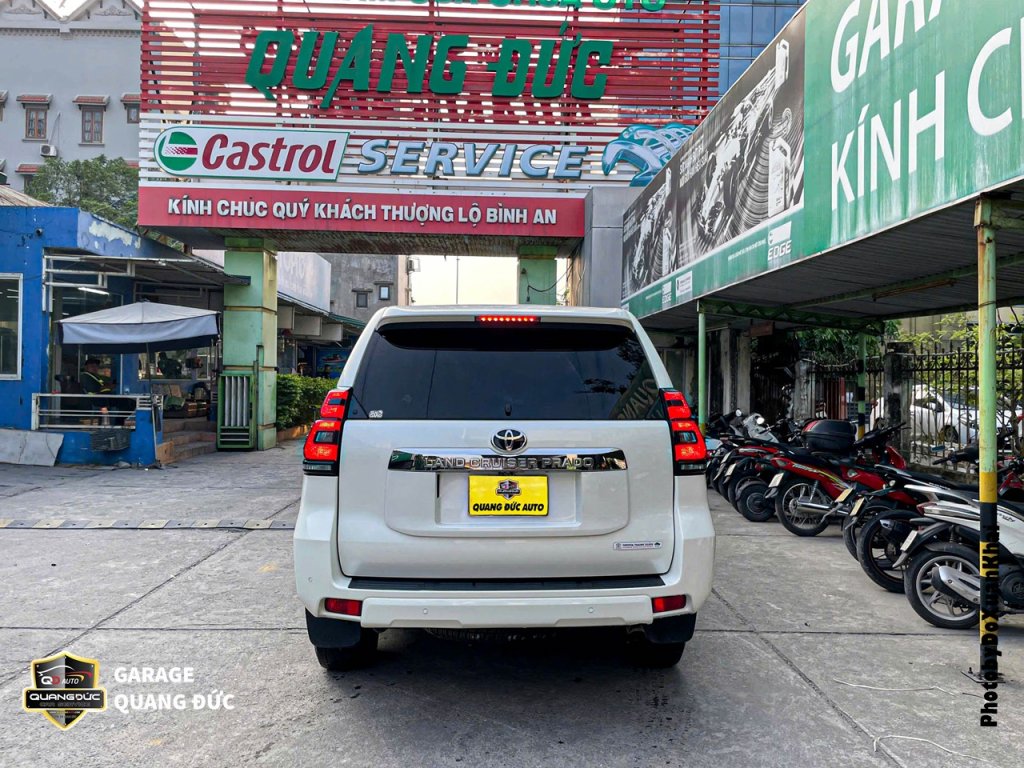 TOYOTA LANDCRUISER PRADO - THAY ĐÈN HẬU BÊN PHỤ quangduc khaiphuchoi (10).jpg