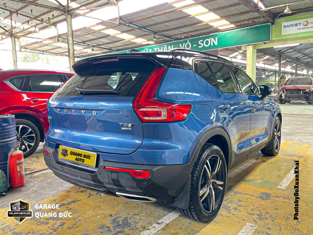 VOLVO XC40 2020 - THAY KÍNH HẬU, THAY ĐÈN HẬU LÁI QUANGDUC khaiphuchoi (3).jpg