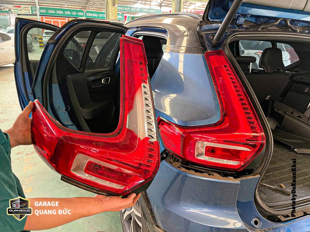 VOLVO XC40 2020 - THAY KÍNH HẬU, THAY ĐÈN HẬU LÁI QUANGDUC khaiphuchoi (16).jpg