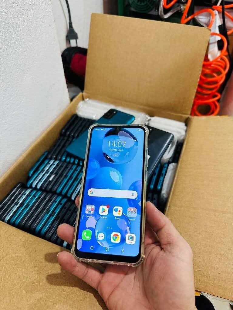 Vsmart Star 5 mới 98%, ram 4gb rom 64gb, kèm sạc cáp Xiaomi xịn.jpg