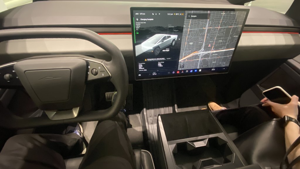 TESLA (11).JPG