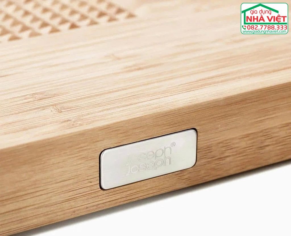 Thớt tre chữ nhật Cut&Carve™ Joseph Joseph 601423.jpg