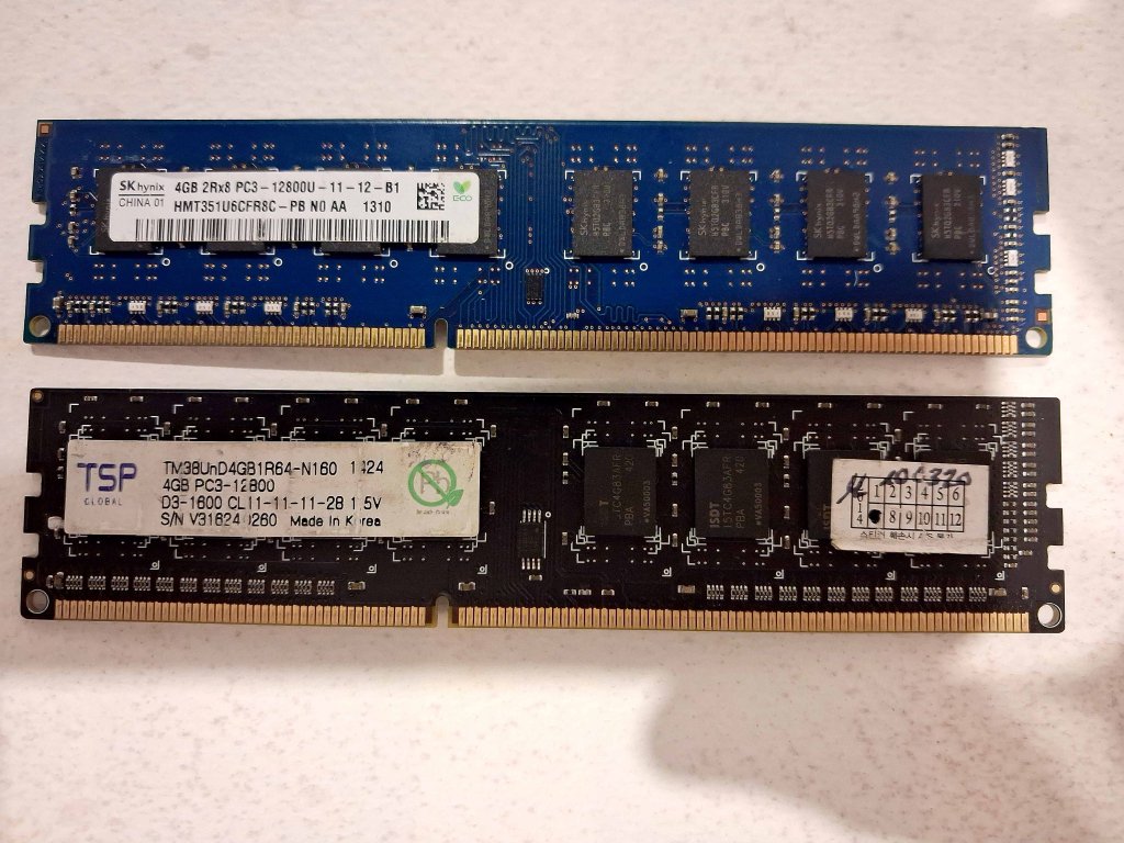 RAM PC 4GB DDR3-1600-01.jpg