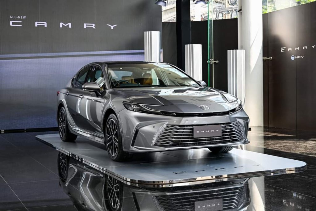 Camry hybrid.jpg