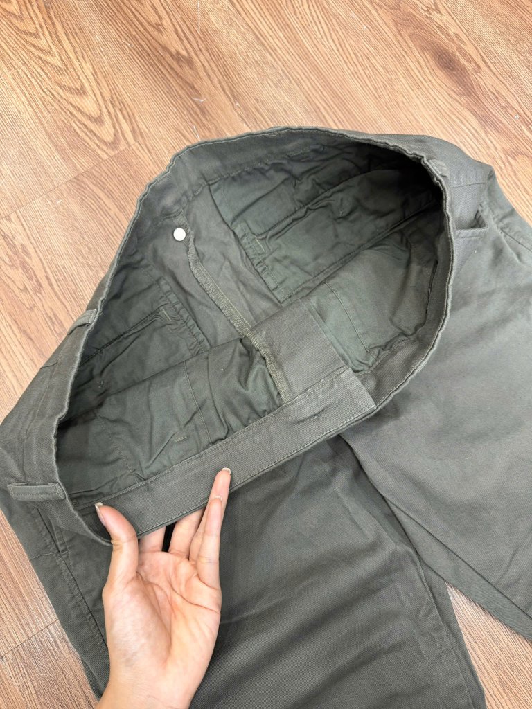 quan-kaki-skinny-uni-xuat-nhat (3).jpg
