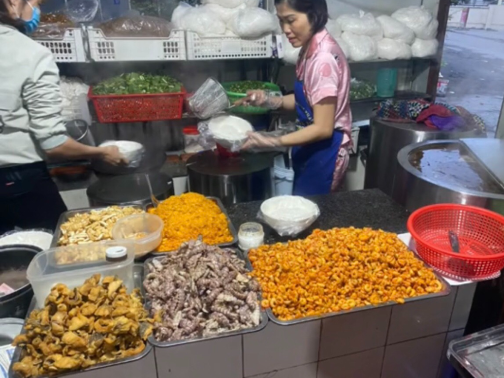 bun-hai-san-cham huong ha-long-5-1.png