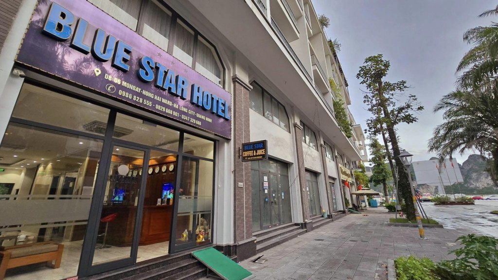 Blue star hotel.jpg