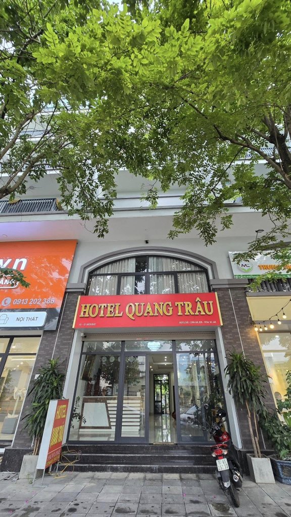 Hotel Quang Trâu.jpg