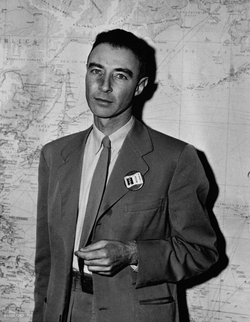 Robert Oppenheimer 1946_2_14 (2).jpg