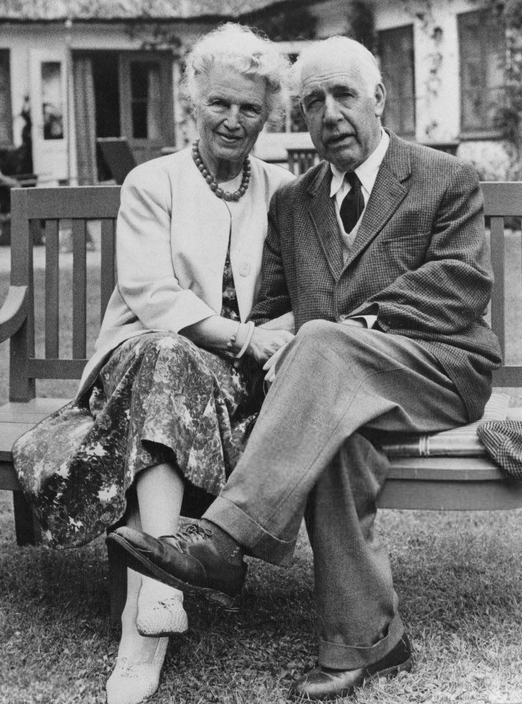 Niels Bohr (5).jpg