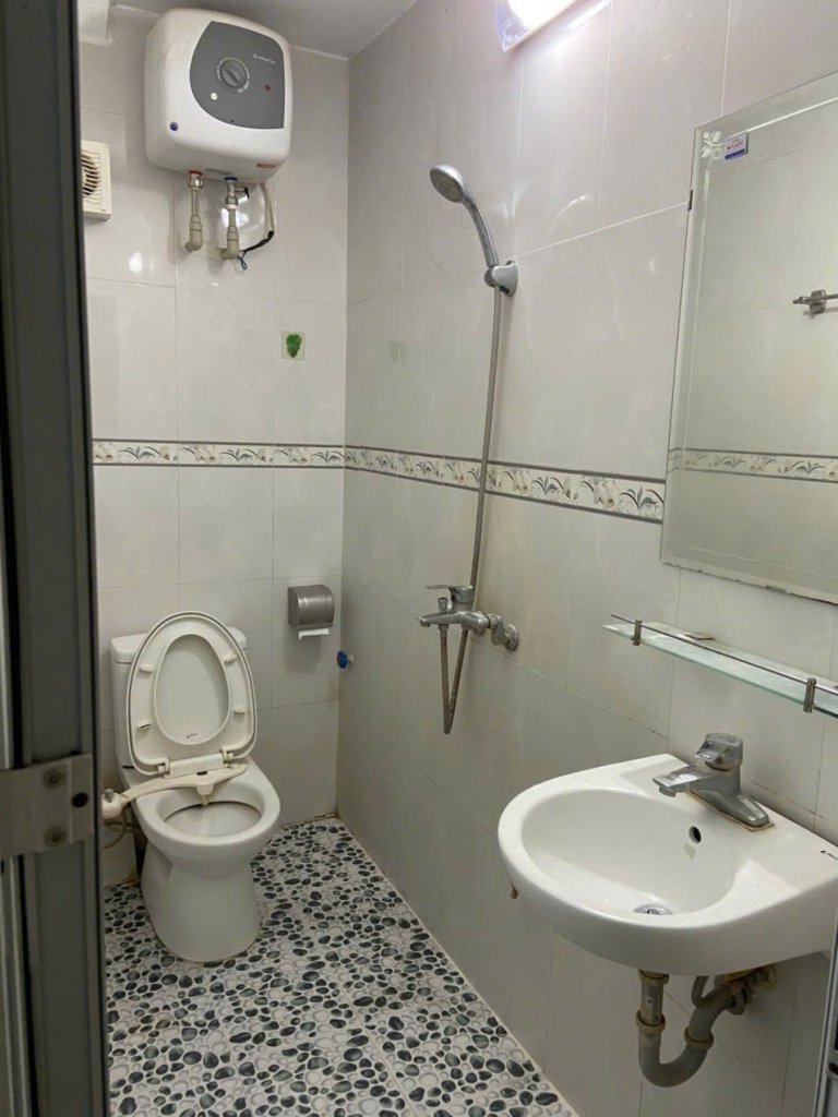wc 2.jpg