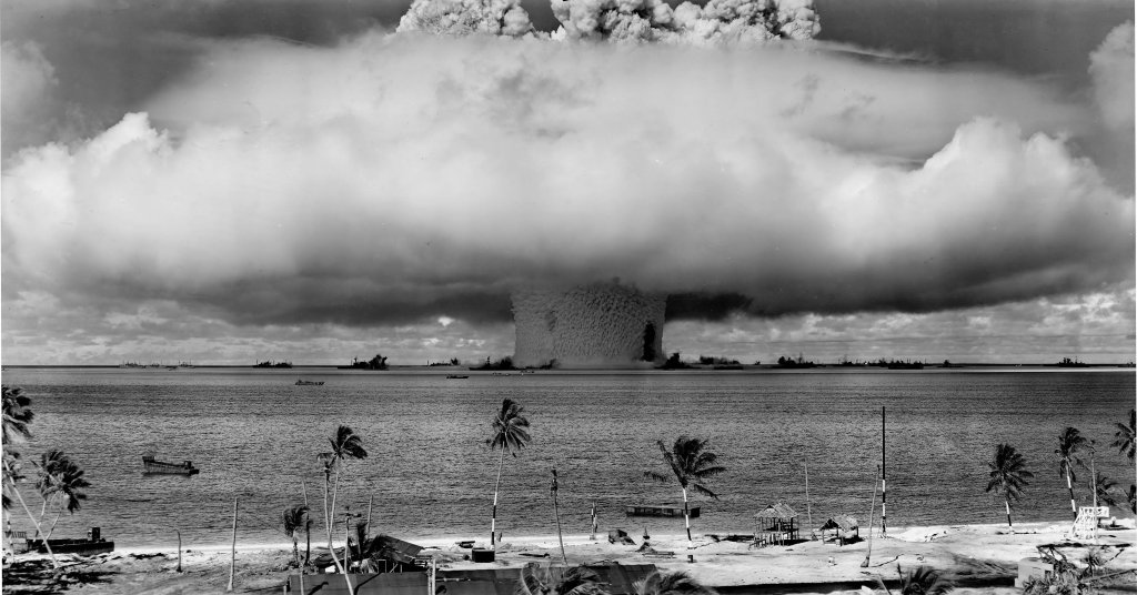 A-Bomb 1946_7_25 (3).jpg