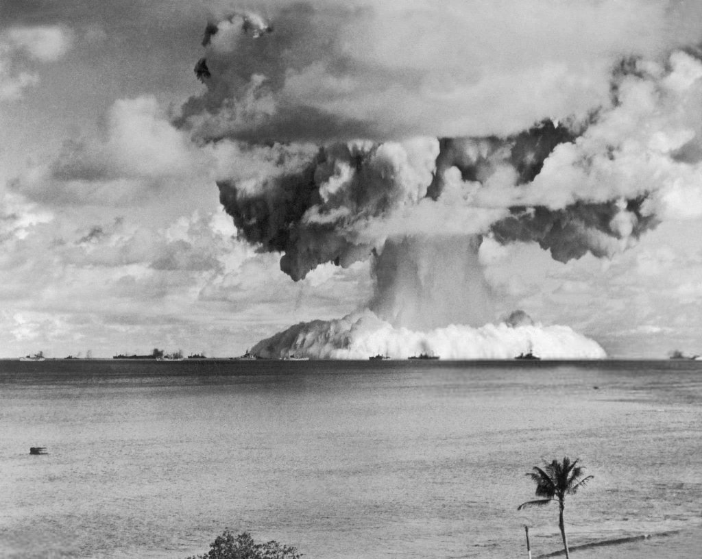 A-Bomb 1946_7_25 (6).jpg