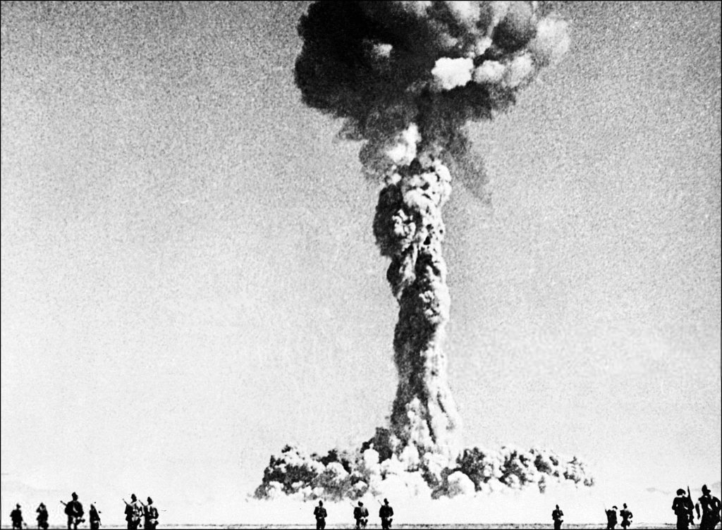 A-Bomb 1952_4_25 (1).jpg