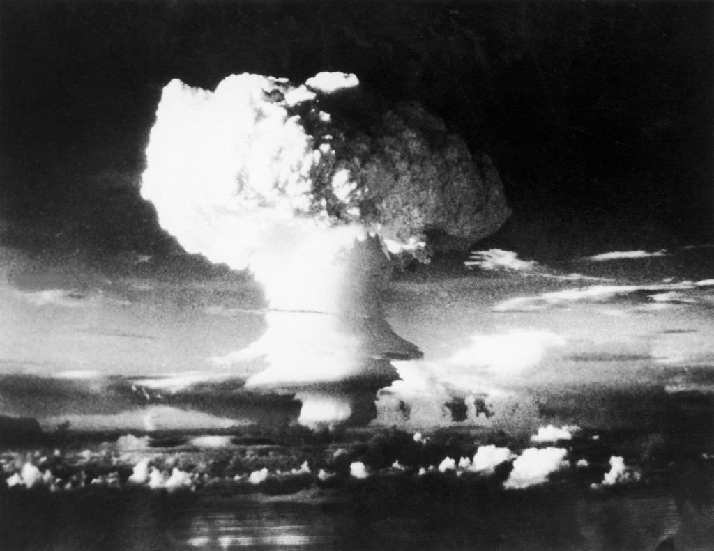 A-Bomb 1952_11_1 (17).jpg