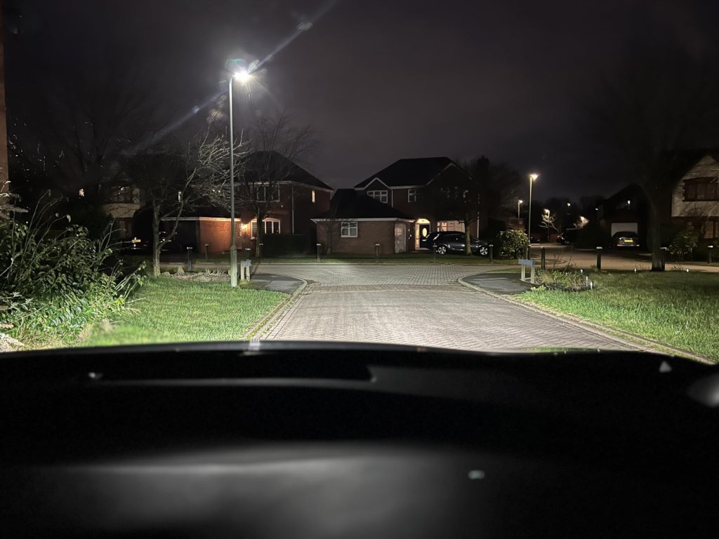 TEST-Den-pha-LED-Philips-Ultinon-Access.jpg