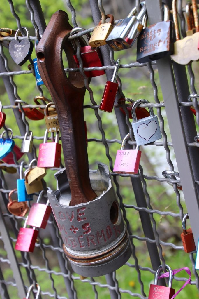 Lock4.jpg