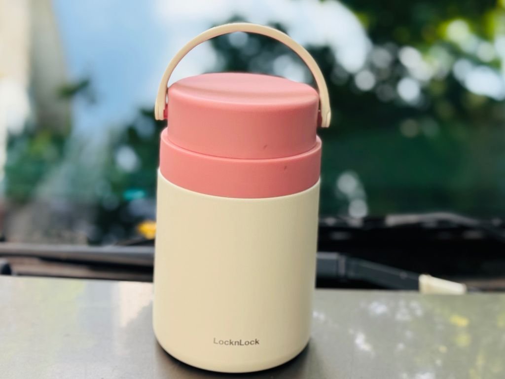 Hộp ủ cháo giữ nhiệt mang đi có quai xách 700ml LocknLock LHC804213.jpg