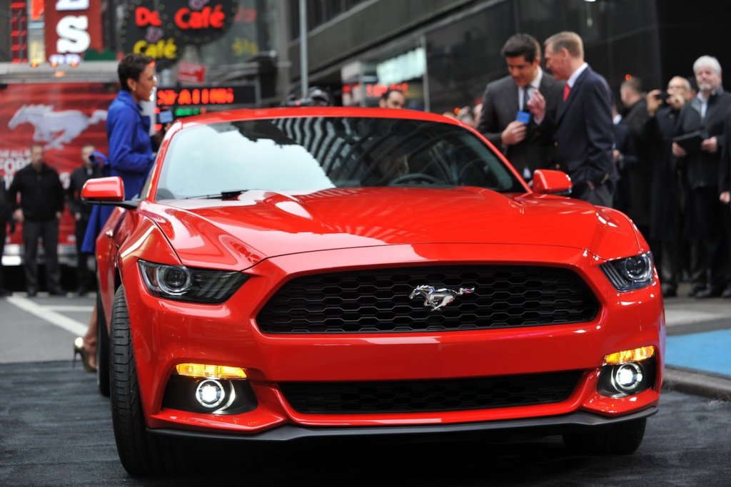 2015-Ford-Mustang-Live-138[2].jpg