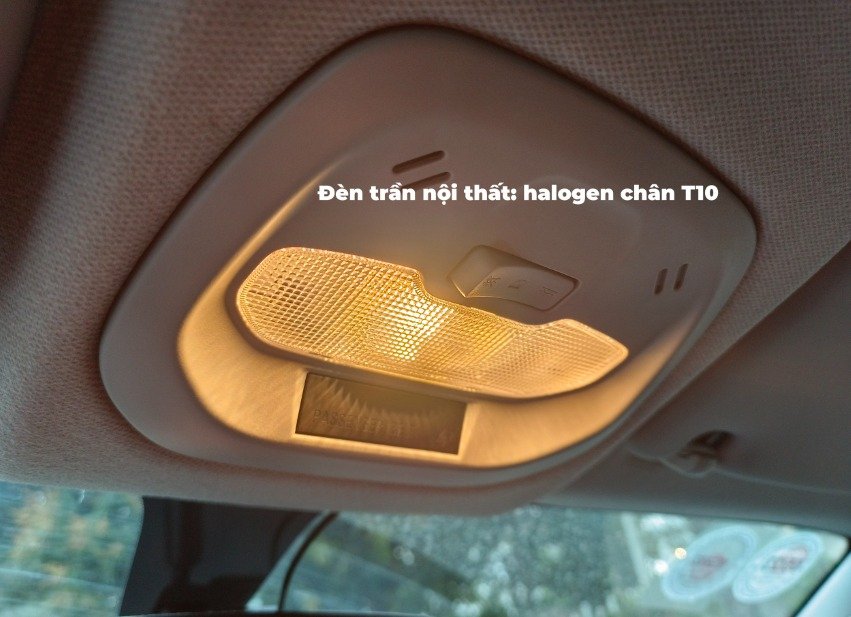 đèn trần xe vinfast fadil.jpg
