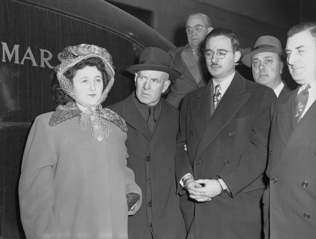 Rosenberg's 1951_3_6 (2).jpg