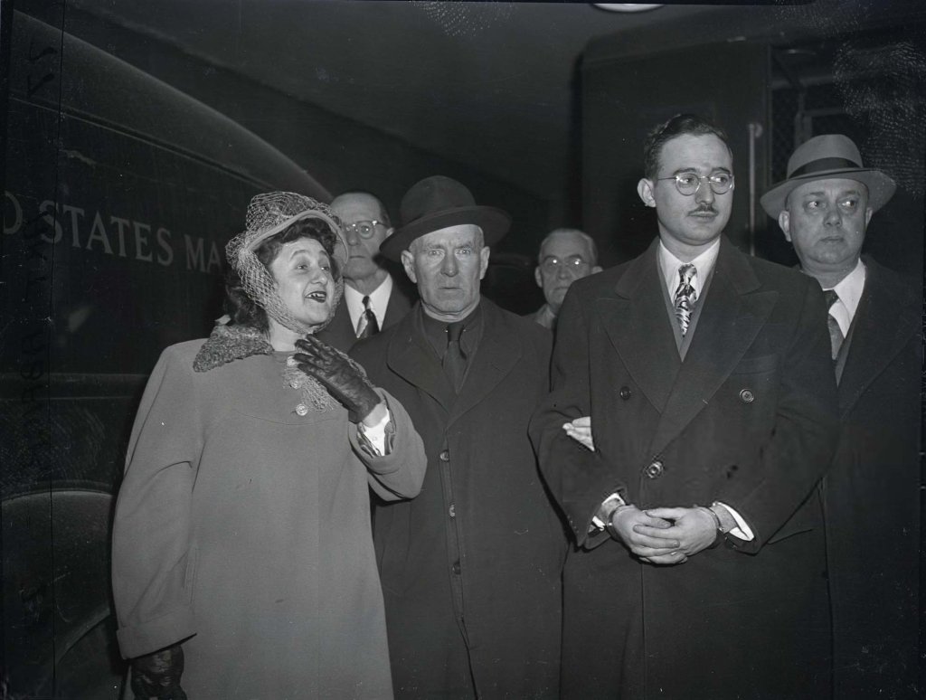 Rosenberg's 1951_3_6 (3).jpg