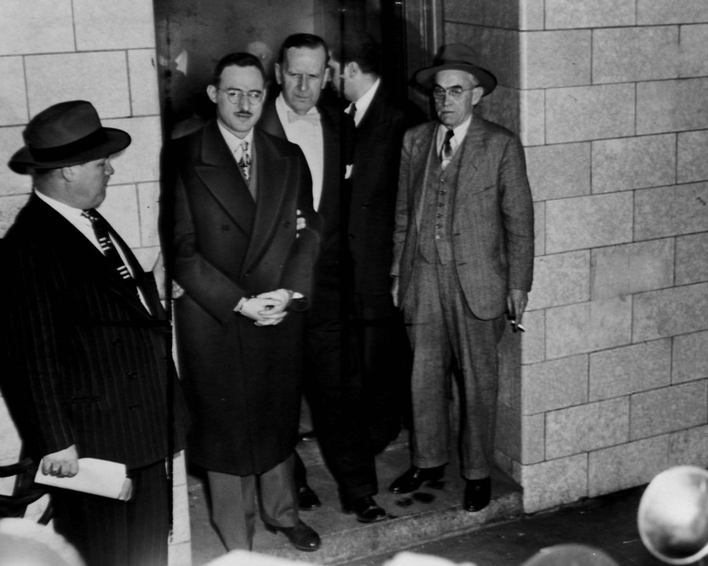 Rosenberg's 1951_4_6 (9).jpg