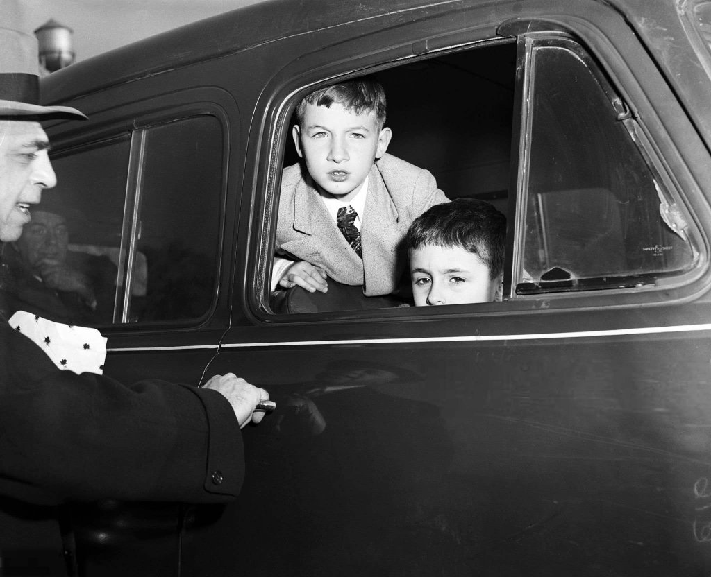 Rosenberg's 1953_6_16 (3).jpg