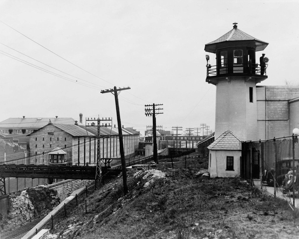 Rosenberg's 1953_6_15 (30).jpg