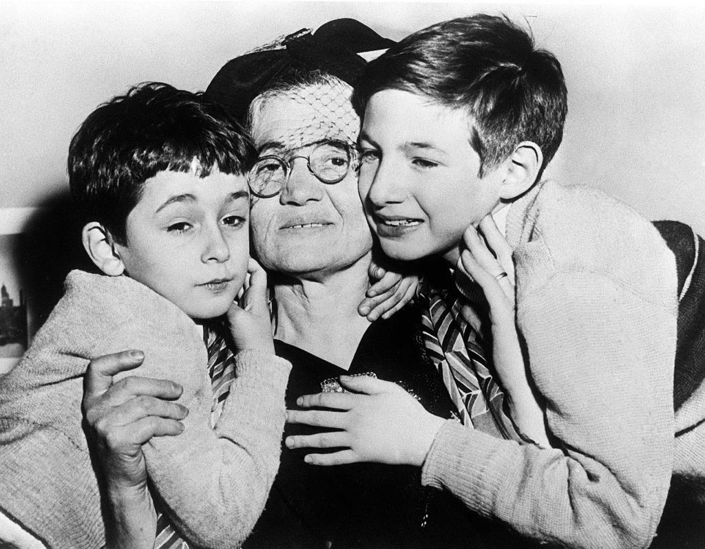 Rosenberg's 1954_2_20 (1).jpg
