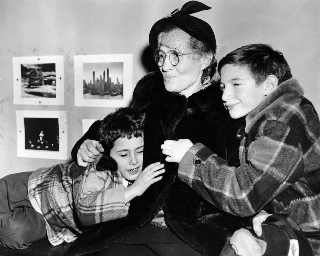 Rosenberg's 1954_2_20 (3).jpg