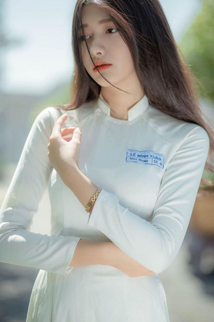 lai-xuat-hien-thien-than-ao-dai-trang-khien-dan-mang-ngan-ngodocx-1585990583435.jpeg