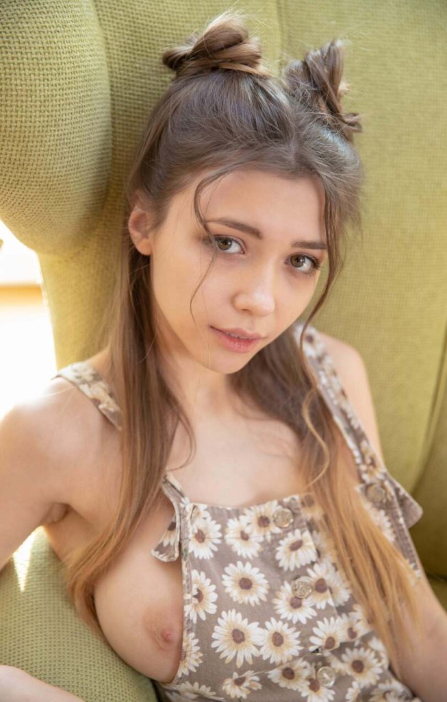 Mila-Azul-Porn-Model-erotic-7148328.jpeg