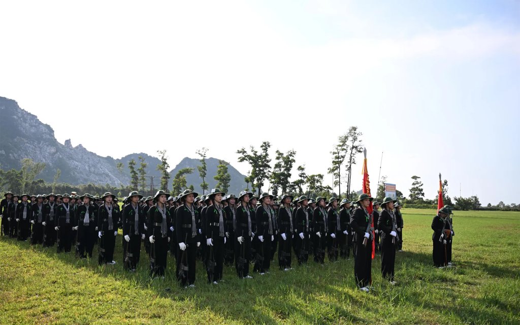 nữ du kích miền Nam.jpg