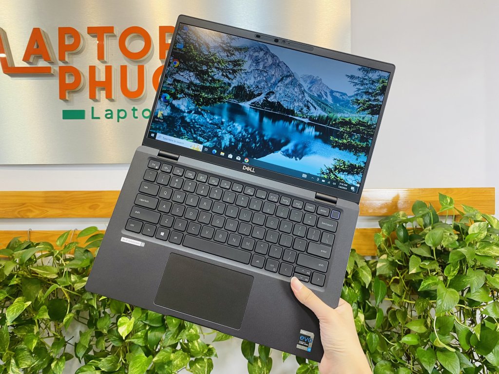Dell Latitude 7420.jpg