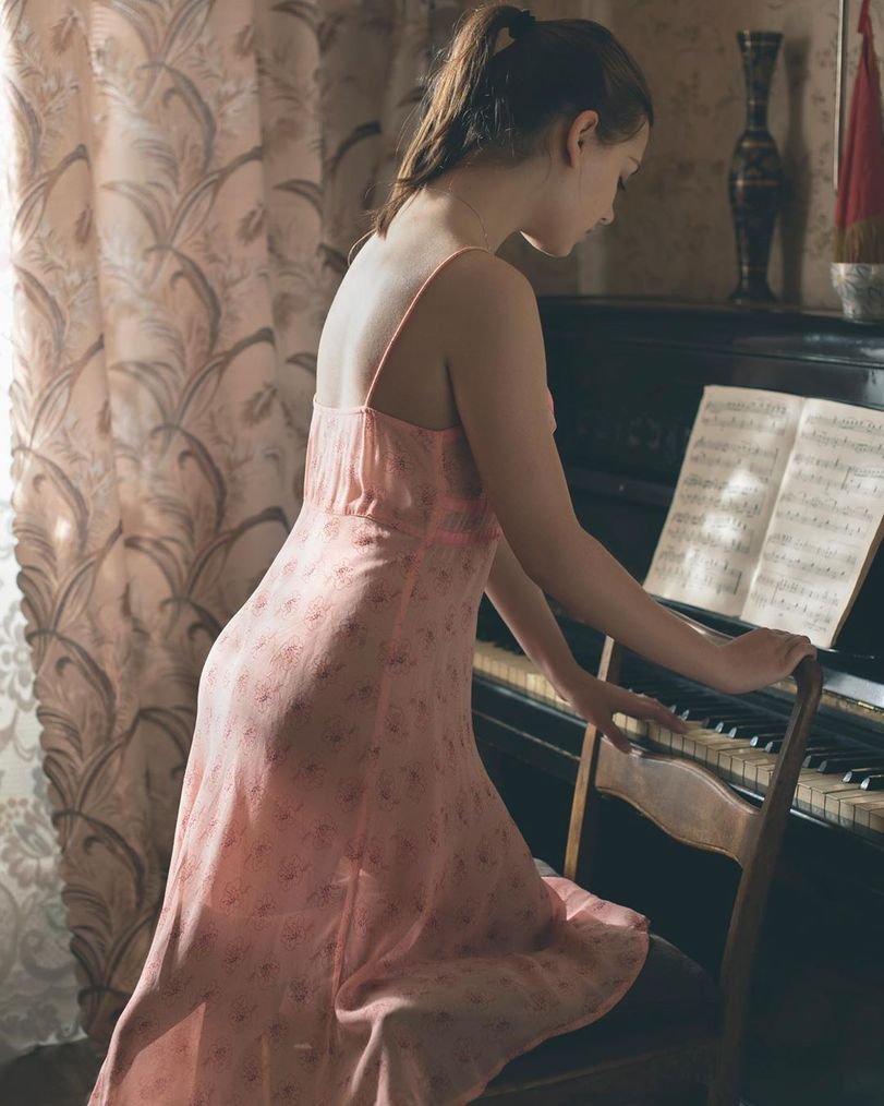 erotic-NemmyHorin-David-Dubnitskiy-5894921.jpeg