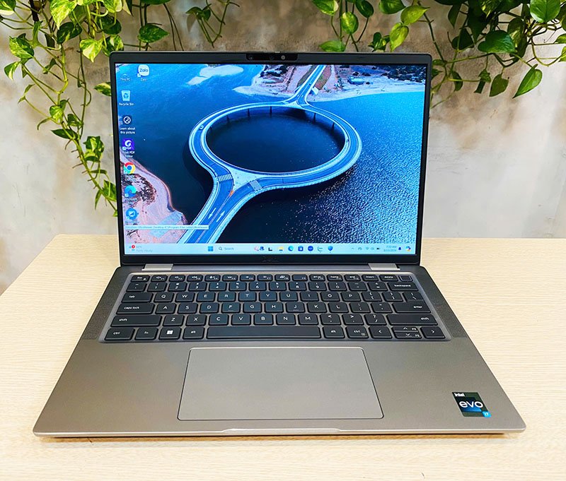 Dell 7440 I7.jpg