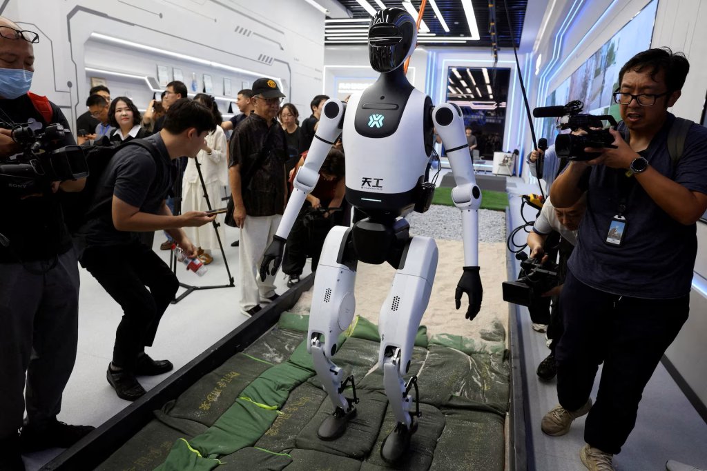Robot 2025_8_6 (11).jpg