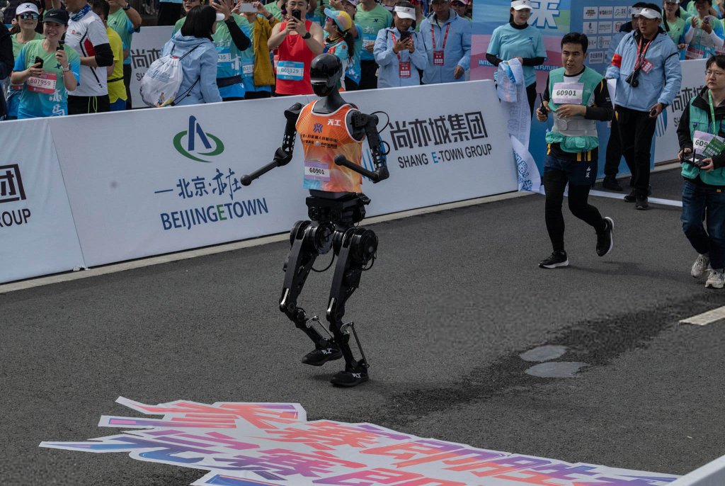 Robot 2025_4_19 (1).jpg